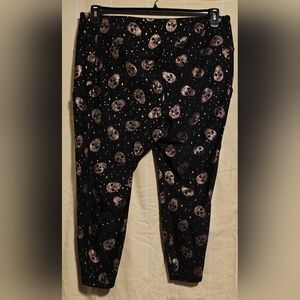 Torrid Active Cropped Leggings With Pockets Metallic Gold Skulls & Stars Sz. 3